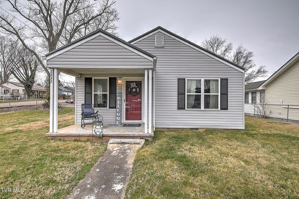Photo of 2632 Pearl Street, Kingsport, TN 37660 (MLS # 9991662)