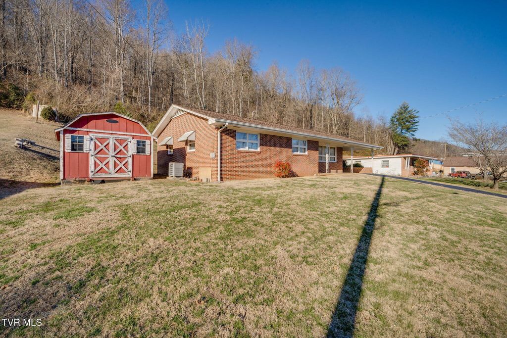 Photo of 318 Meadow Lark Street, Weber City, VA 24290 (MLS # 9990421)