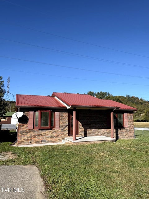 Photo of 138 Lovers Lane, Elizabethton, TN 37643 (MLS # 10002508)
