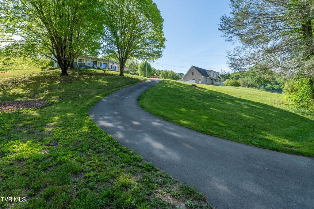 Photo of 214 Wilson Avenue, Elizabethton, TN 37643 (MLS # 9994575)