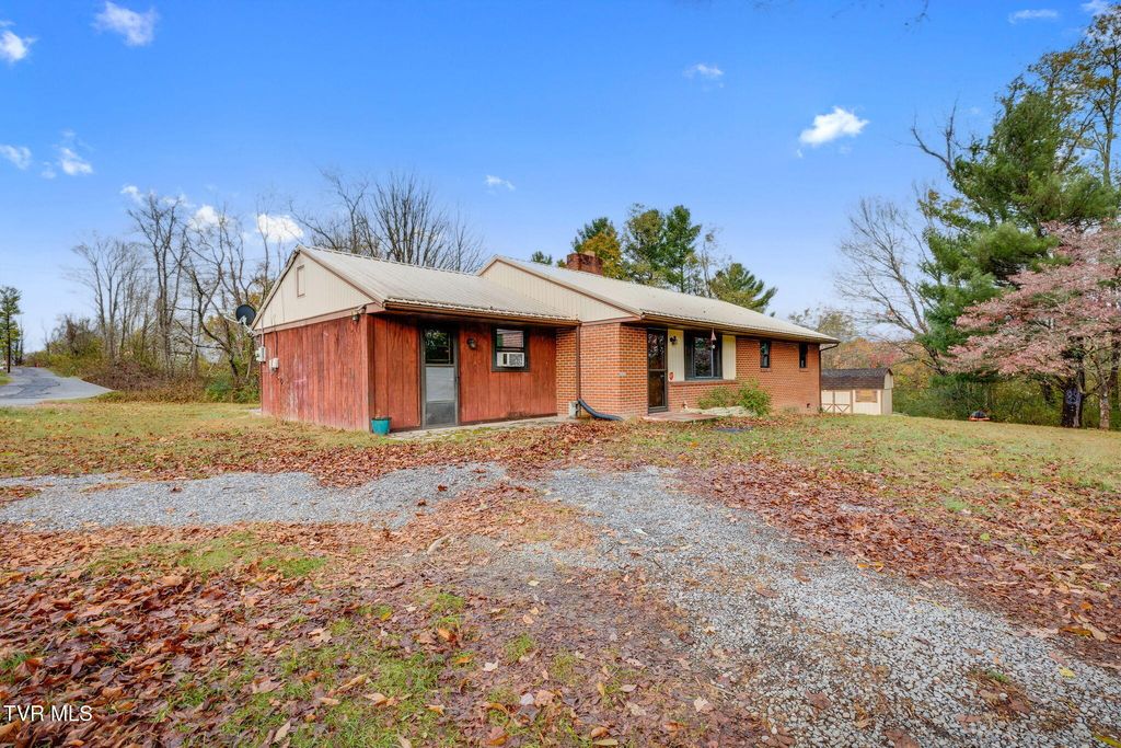 Photo of 911 Cumberland Street, Marion, VA 24354 (MLS # 9987796)