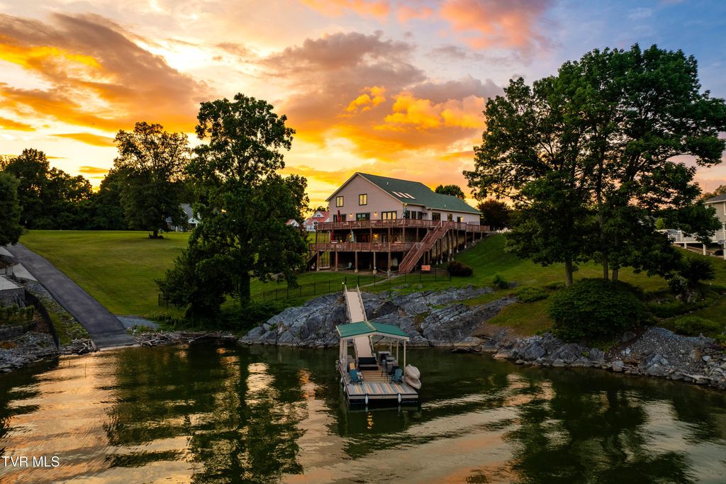 Photo of 21580 Moonlight Bay Road, Abingdon, VA 24211 (MLS # 9983283)