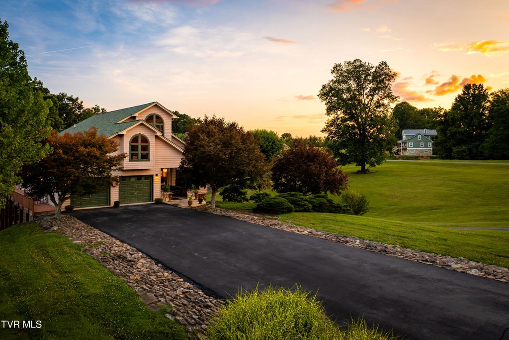 Photo of 21580 Moonlight Bay Road, Abingdon, VA 24211 (MLS # 9983283)
