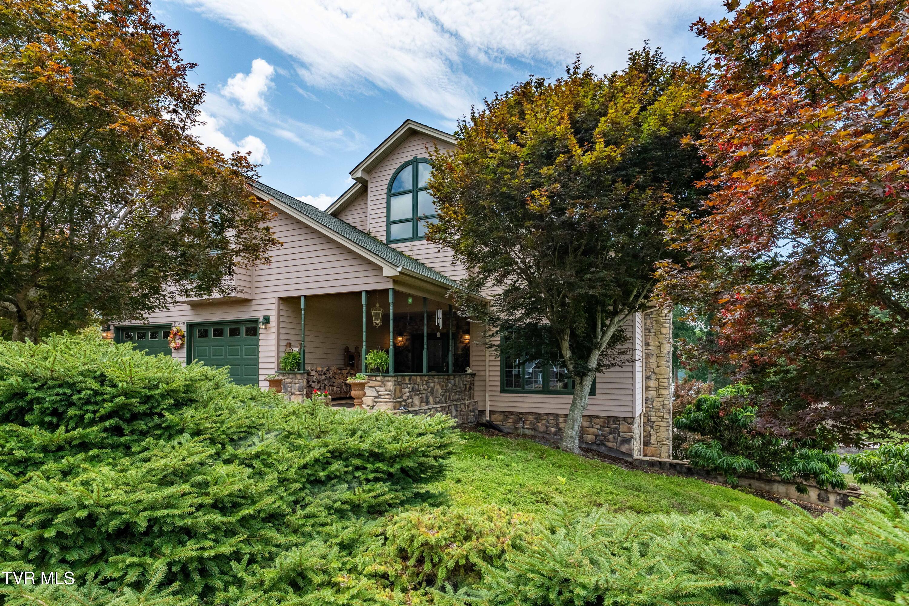 21580 Moonlight Bay Road