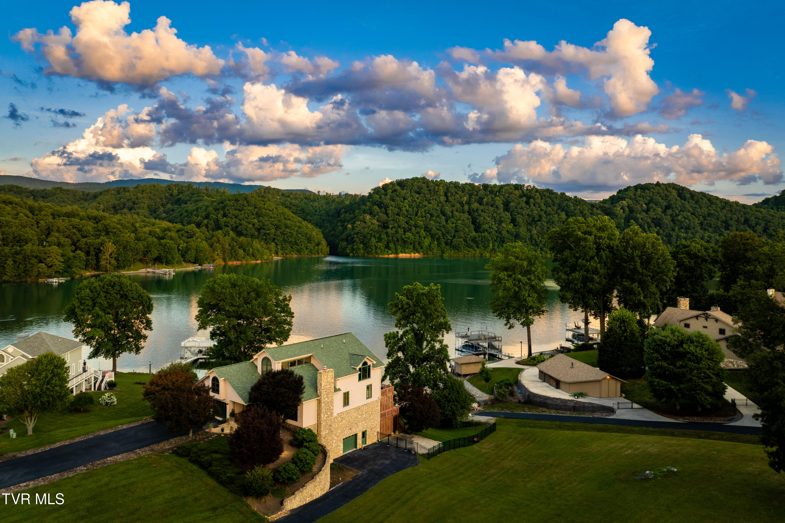 21580 Moonlight Bay Road