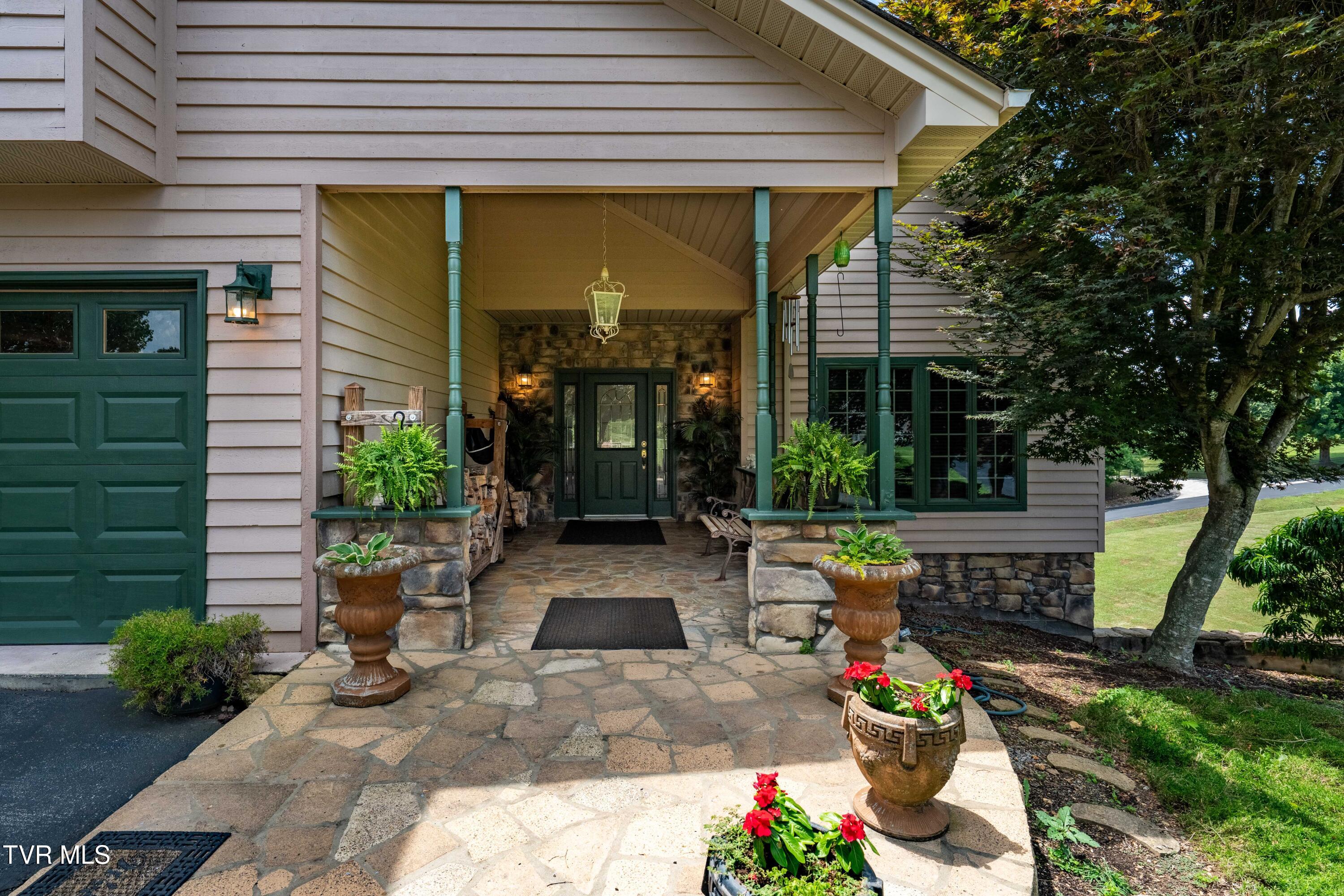 21580 Moonlight Bay Road