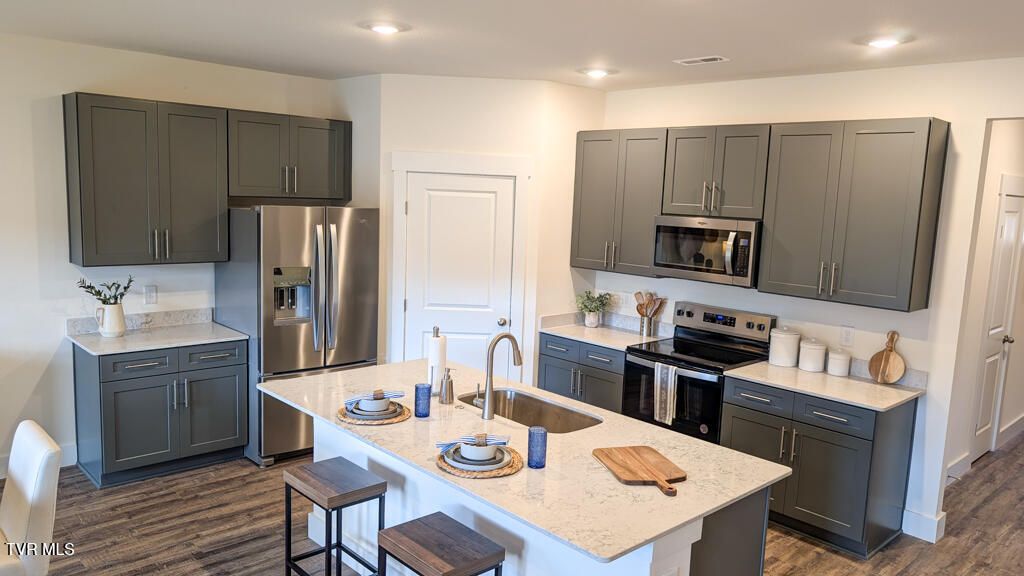 Photo of 655 Saint Andrews Drive DR, Kingsport, TN 37664 (MLS # 9994892)