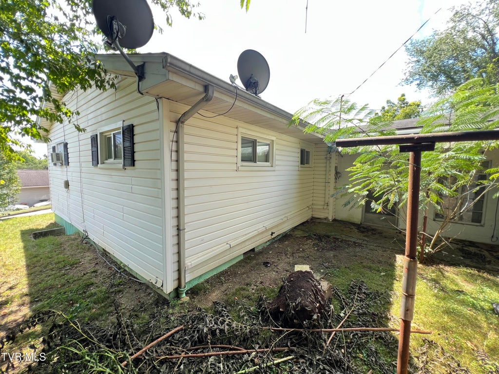 Photo of 1226 Cherry Street, Kingsport, TN 37660 (MLS # 10000676)