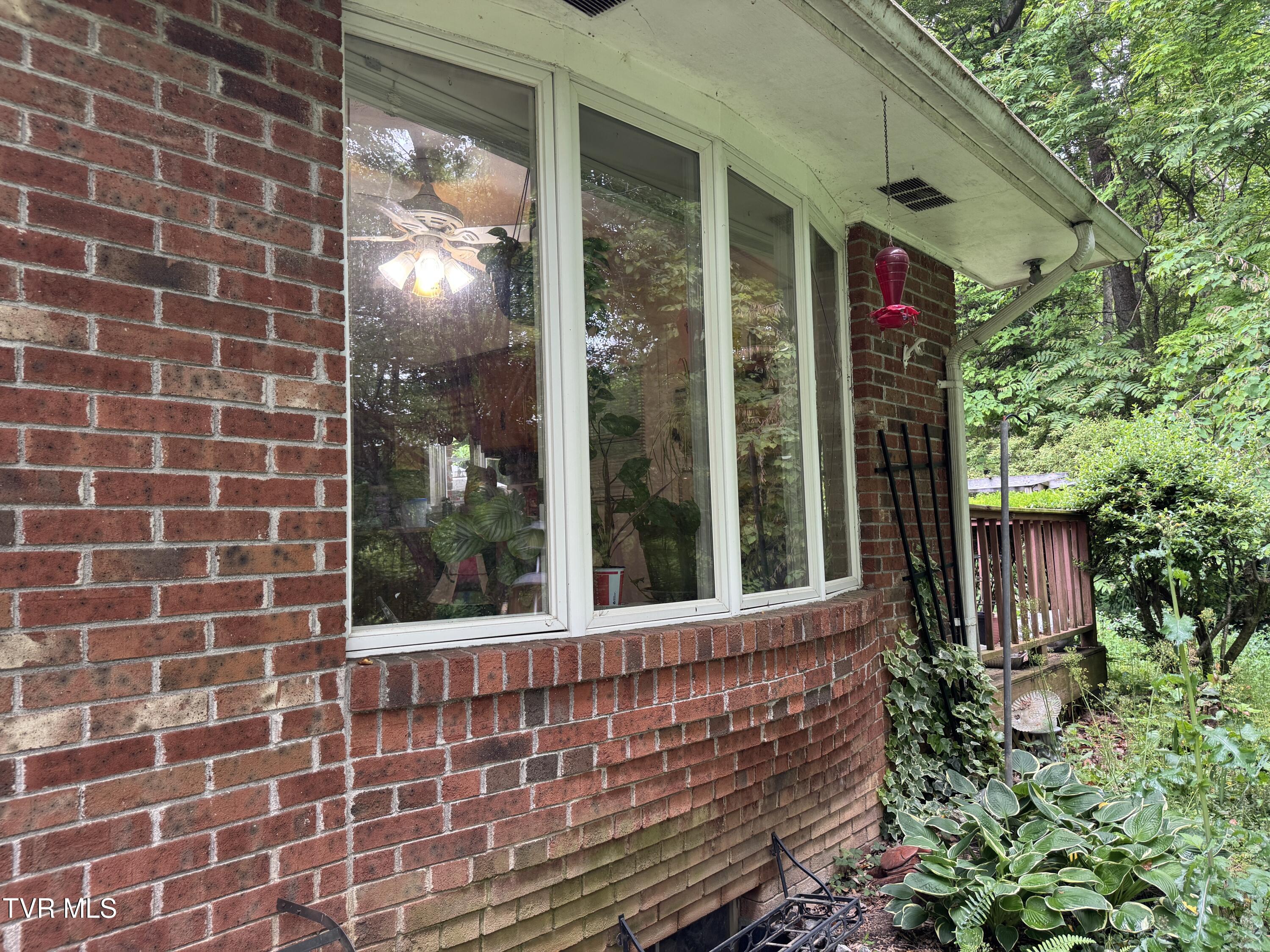 649 Sugar Run Road, Jonesville, Virginia image 3