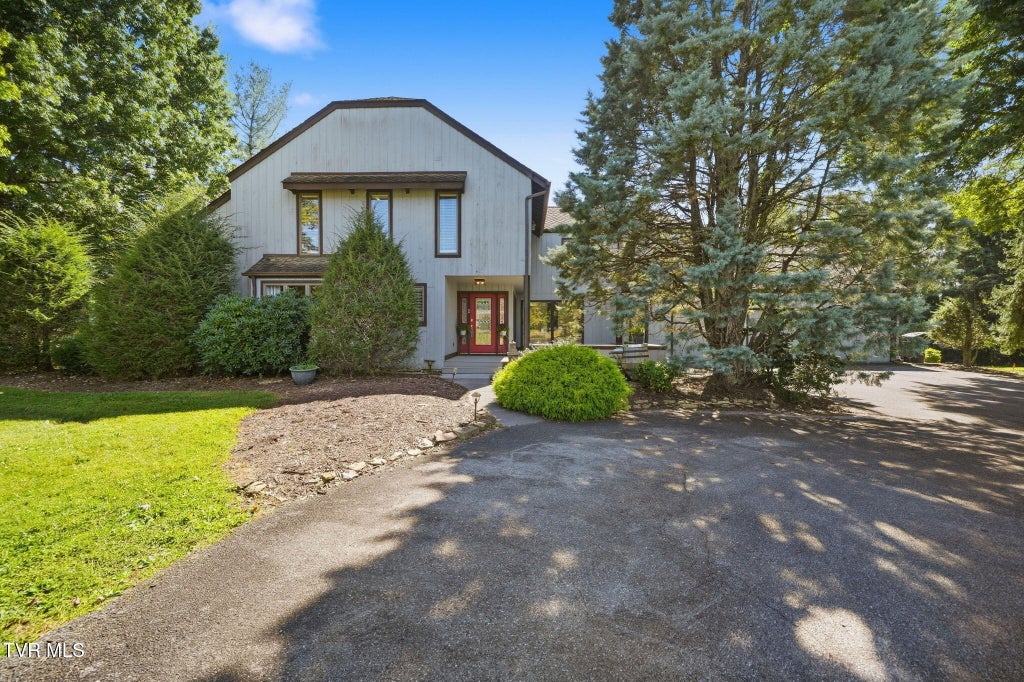 Photo of 286 Hampton Drive, Bristol, TN 37620 (MLS # 10001682)