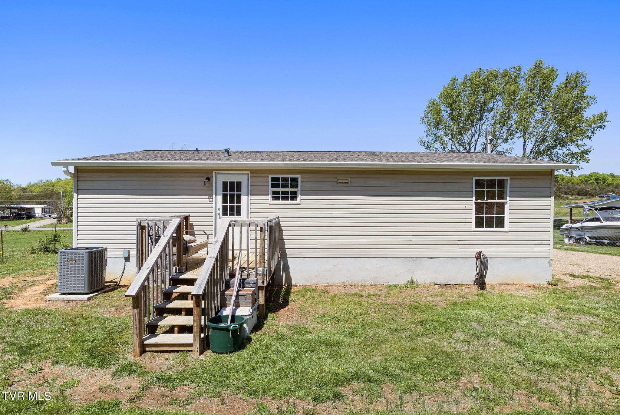 1424 Parton Loop, Greeneville, Tennessee image 8