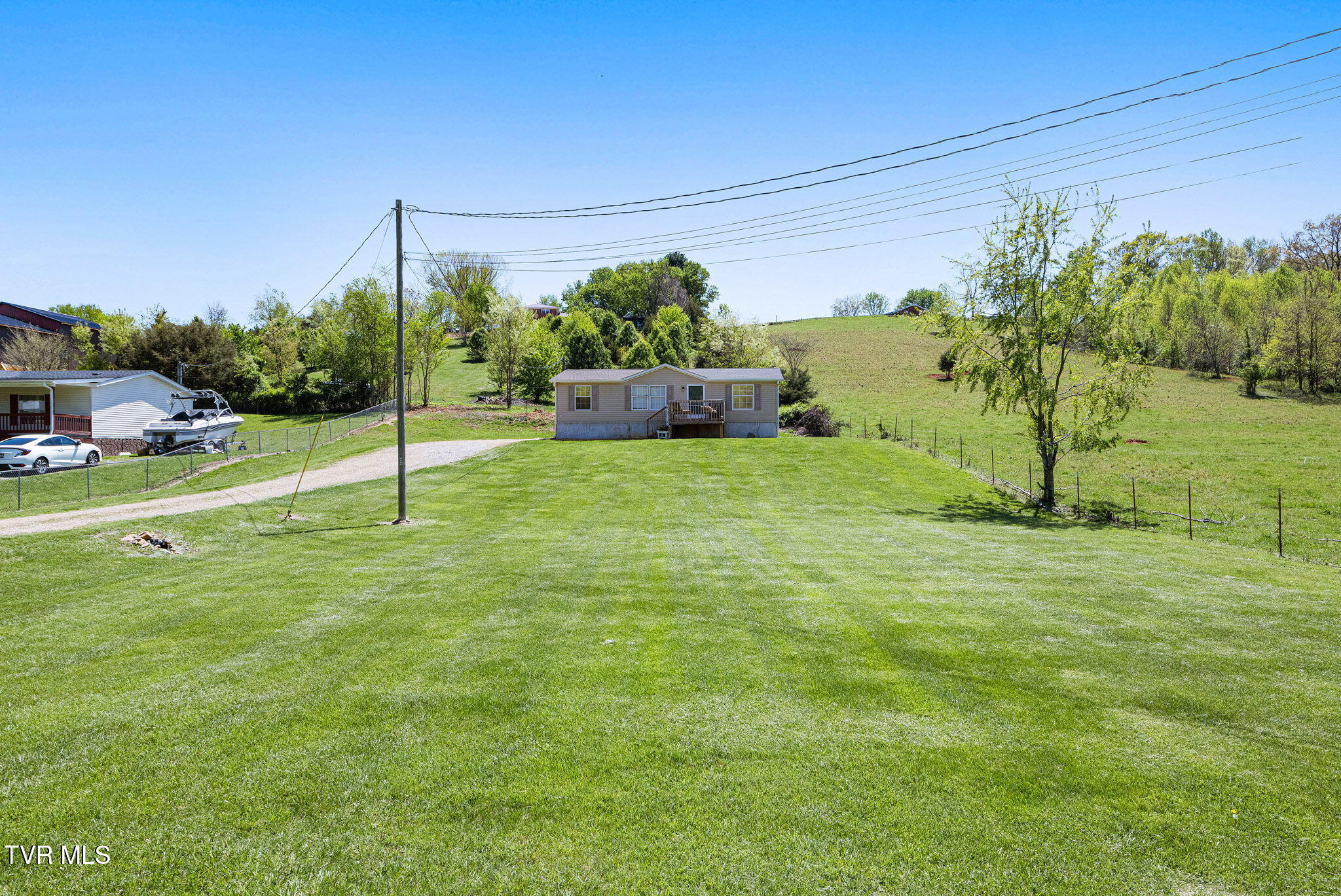 1424 Parton Loop, Greeneville, Tennessee image 5