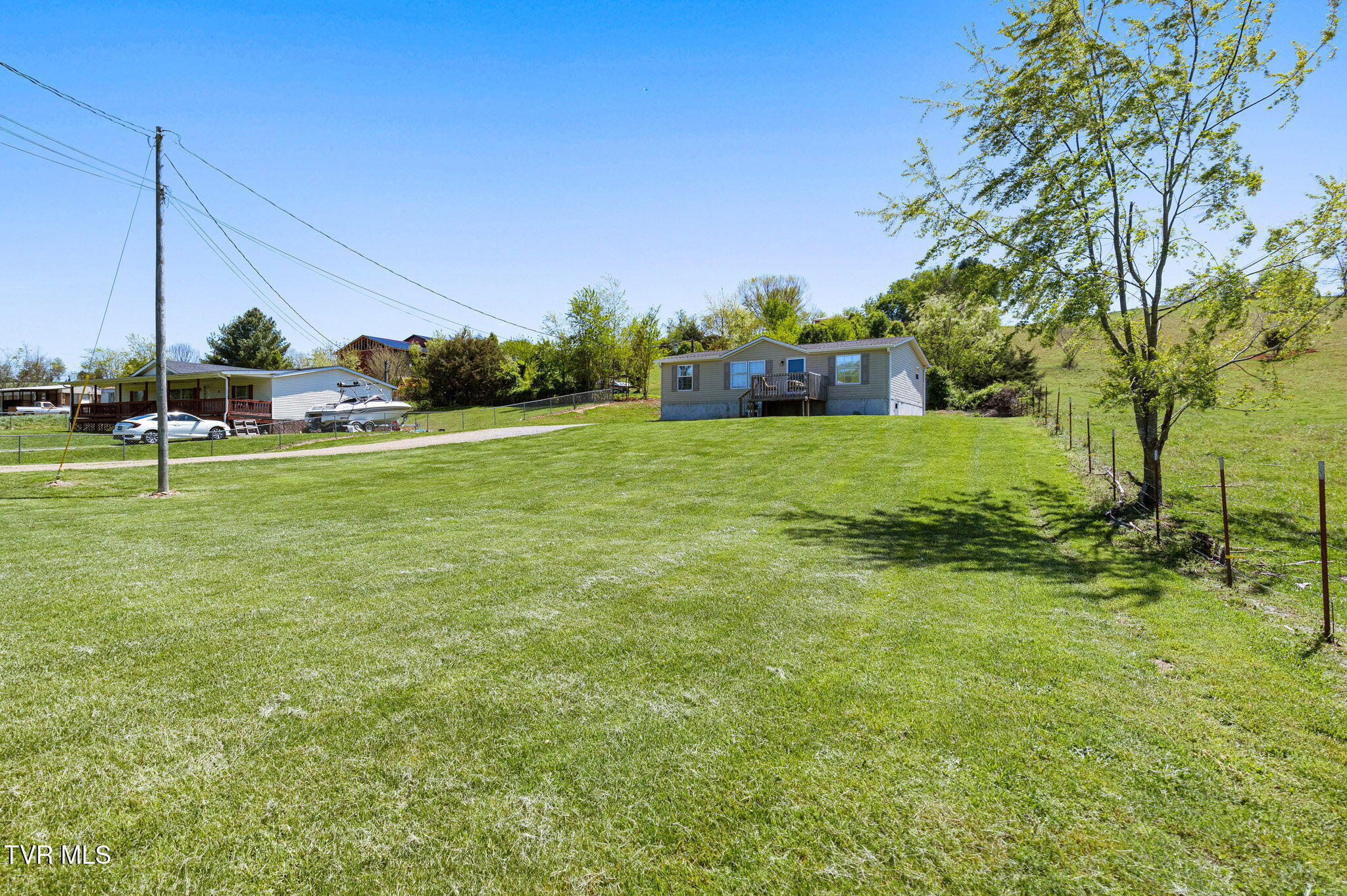 1424 Parton Loop, Greeneville, Tennessee image 4