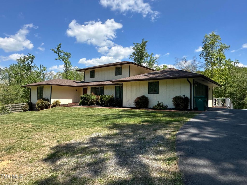 Photo of 21506 Plantation Road, Bristol, VA 24202 (MLS # 9995169)