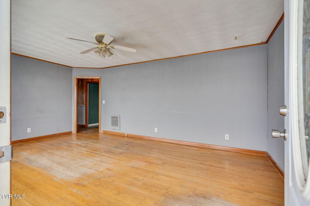 Photo of 2802 Cain Street, Kingsport, TN 37660 (MLS # 9989237)