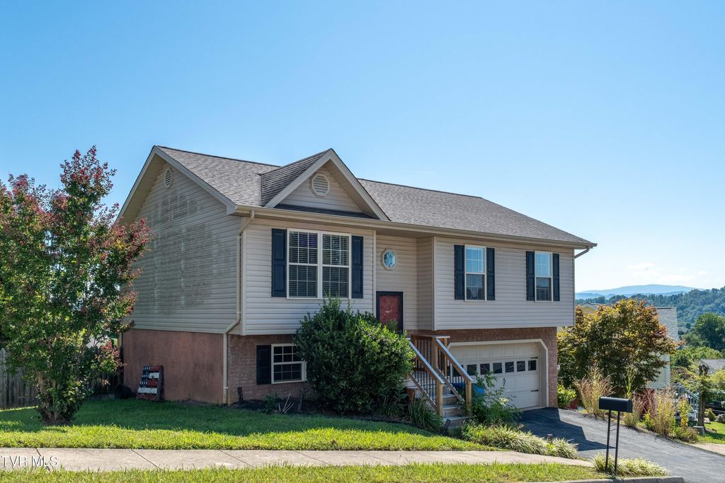 Photo of 90 Lorena Lane, Jonesborough, TN 37659 (MLS # 9985275)