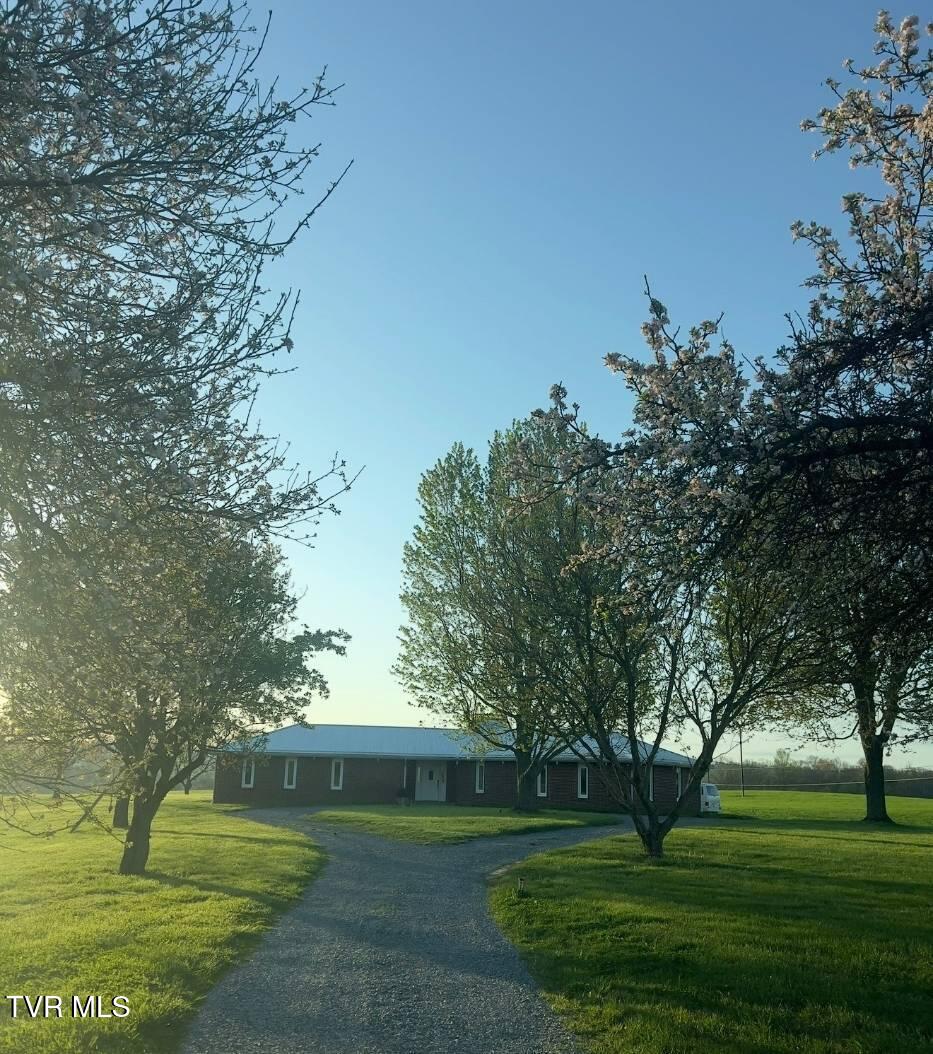 Photo of 433 D Ward Road, Jonesborough, TN 37659 (MLS # 10002560)