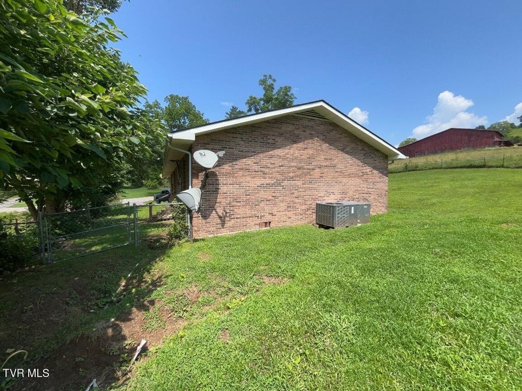 Photo of 4240 Forge Ridge Road, Harrogate, TN 37752 (MLS # 9997907)