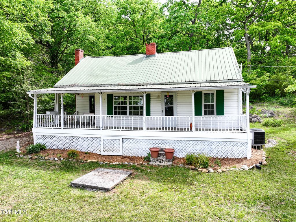 Photo of 2084 Baileyton Road, Greeneville, TN 37745 (MLS # 9995259)