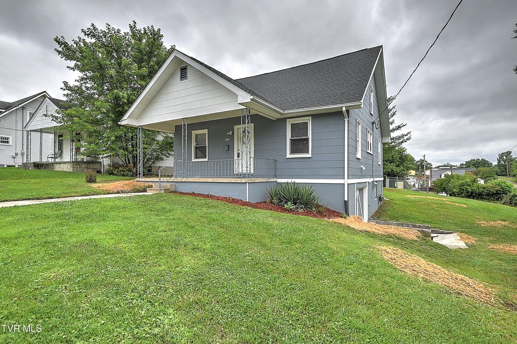 Photo of 1648 E Street, Kingsport, TN 37664 (MLS # 9981910)