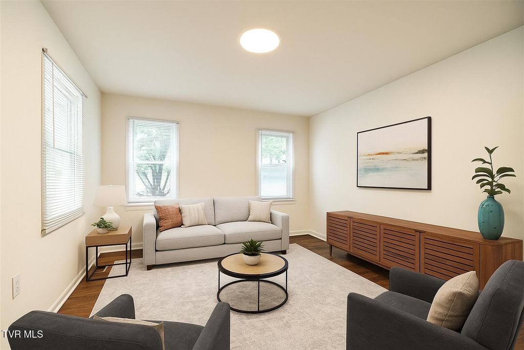 Photo of 1648 E Street, Kingsport, TN 37664 (MLS # 9981910)