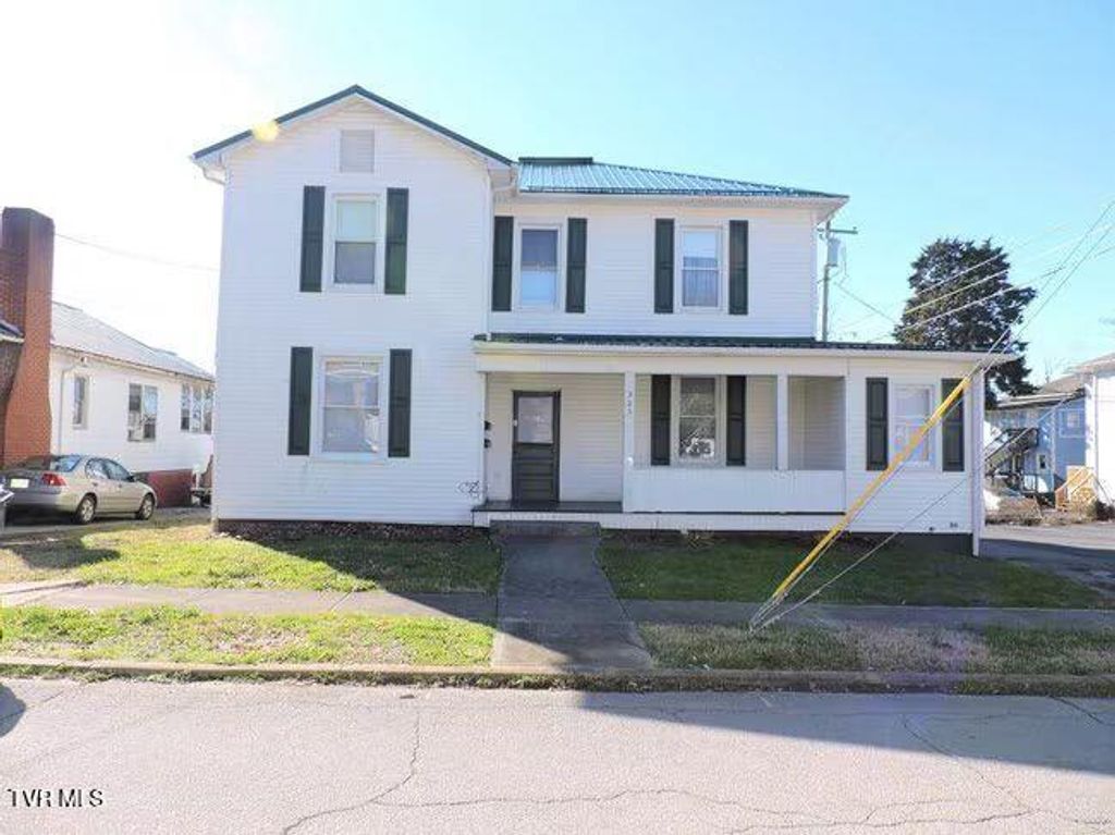 Photo of 305 Montgomery Street, Johnson City, TN 37604 (MLS # 9991641)
