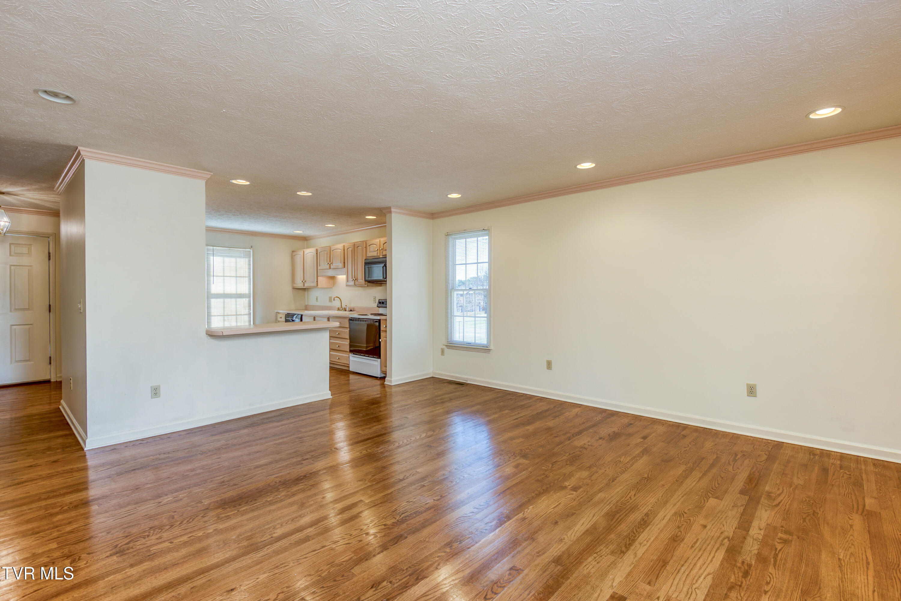 831 Barclay Drive, Abingdon, Virginia image 4