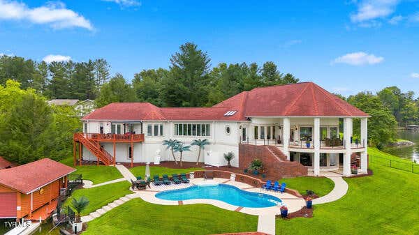 Photo of 426 Lake Point Court, Piney Flats, TN 37686 (MLS # 9999595)