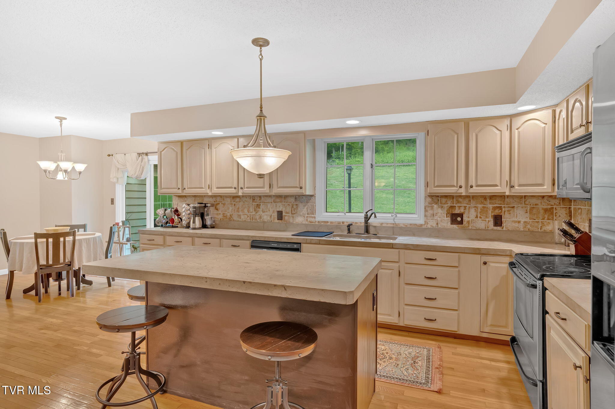 588 Spring Valley Road, Bristol, Virginia image 30