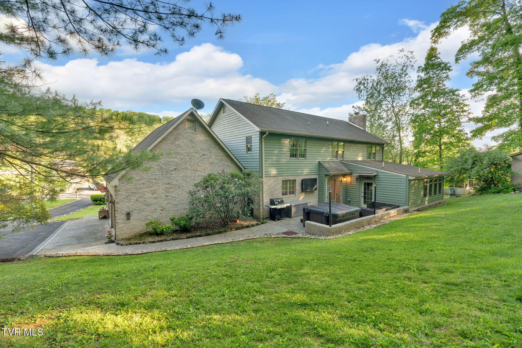 588 Spring Valley Road, Bristol, Virginia image 12