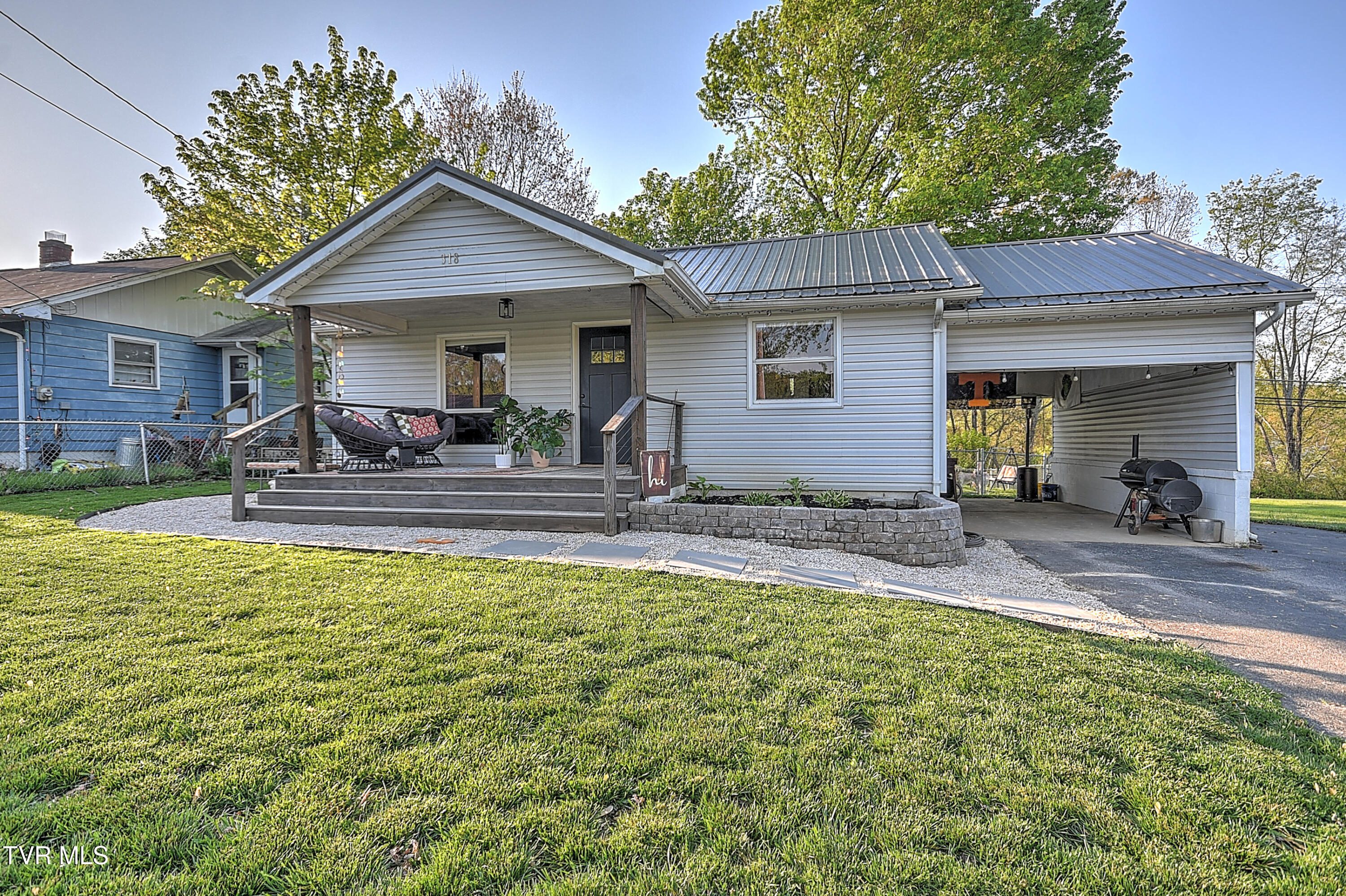 318 Bay Street, Mount Carmel, Tennessee image 2