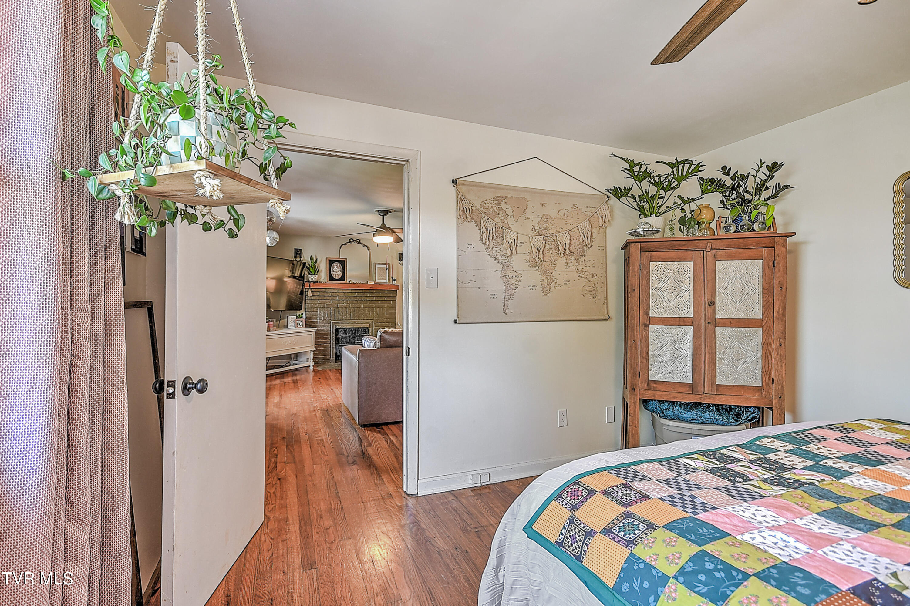 318 Bay Street, Mount Carmel, Tennessee image 8