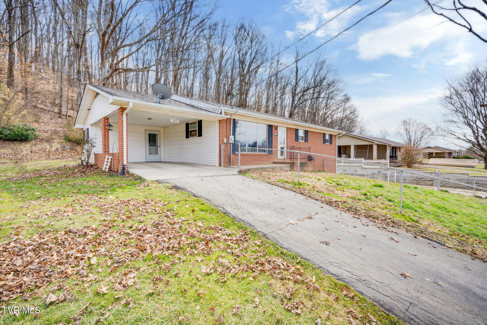 150 Crest Hills Lane, Chuckey, Tennessee image 2