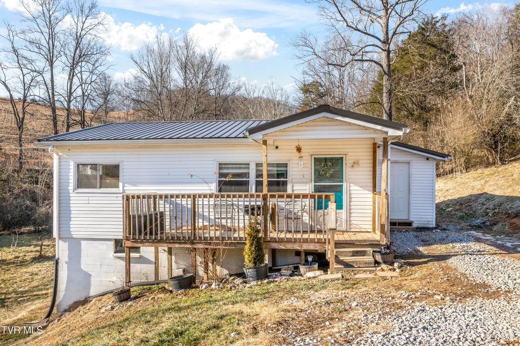 Photo of 9086 Middle Wallens Creek Road, Jonesville, VA 24263 (MLS # 9991045)