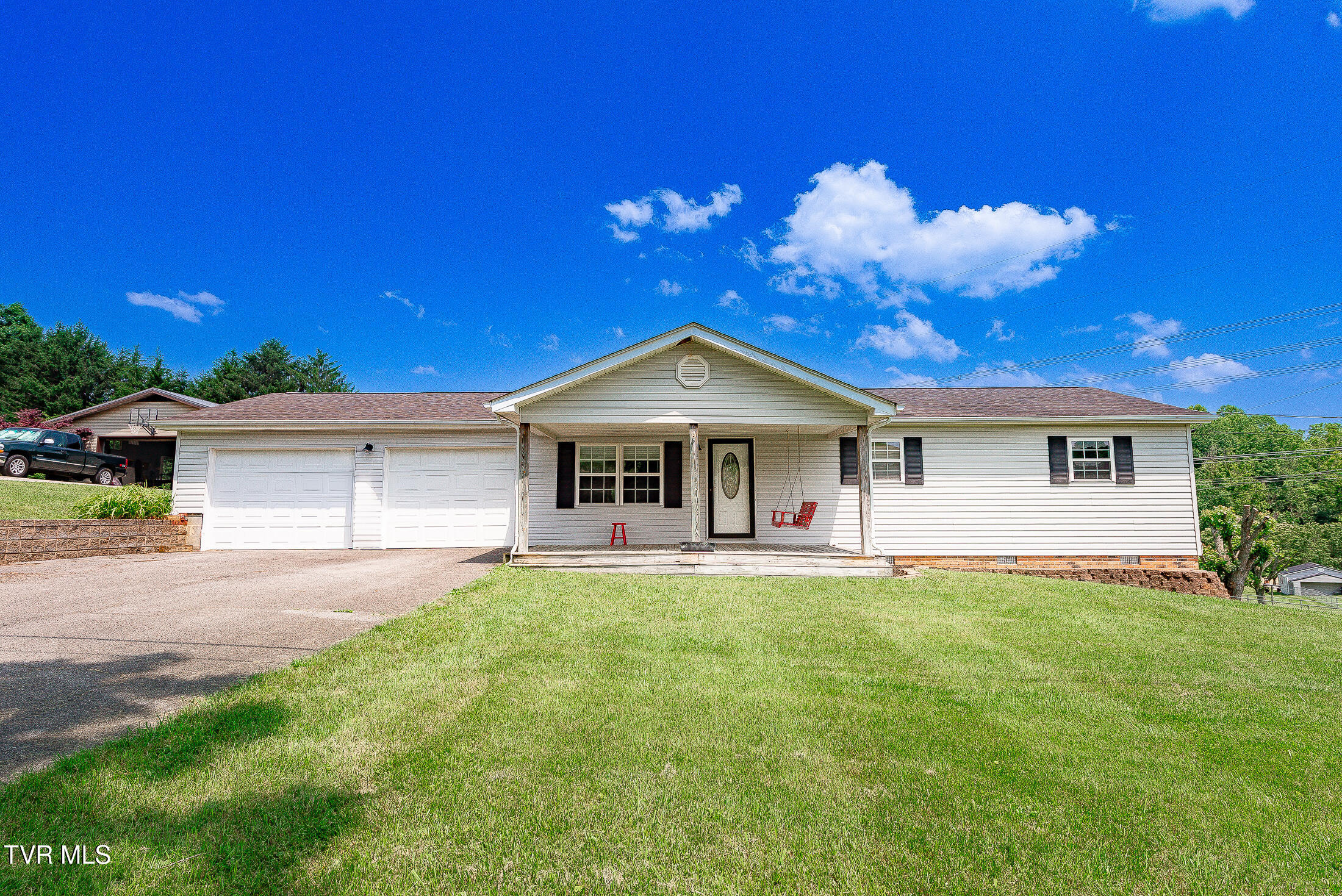 118 Hidden Valley Road, Kingsport, Tennessee image 1