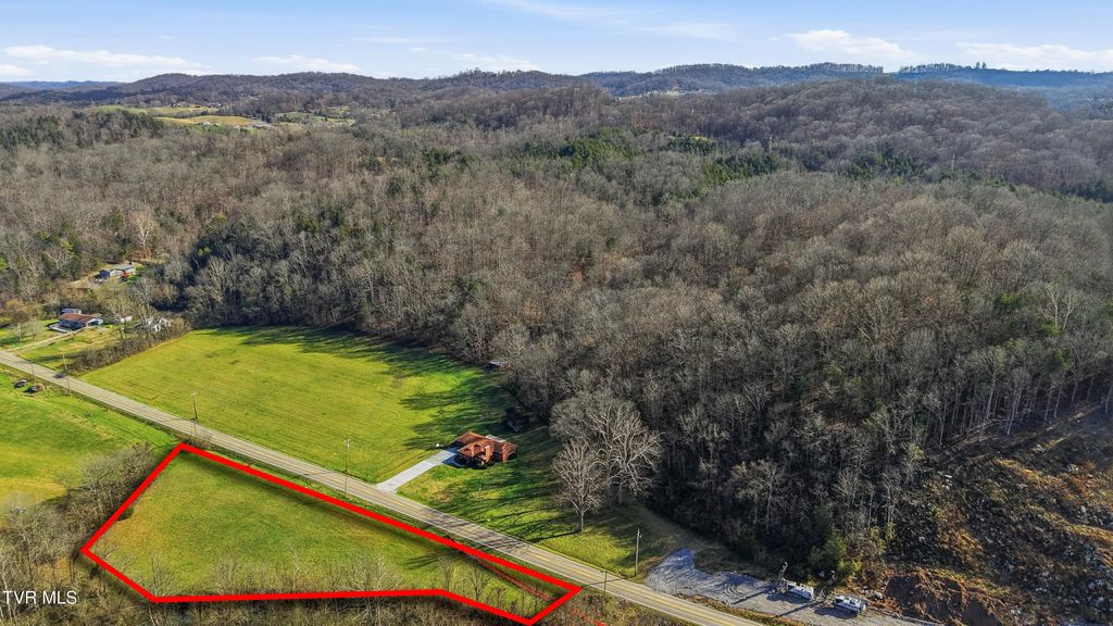 Photo of 3 Sullivan Gardens Parkway, Kingsport, TN 37660 (MLS # 9989279)