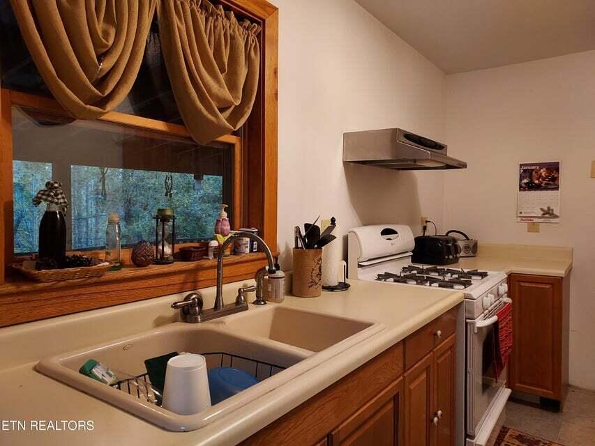 724 Hawk Ridge Road, Sneedville, Tennessee image 23