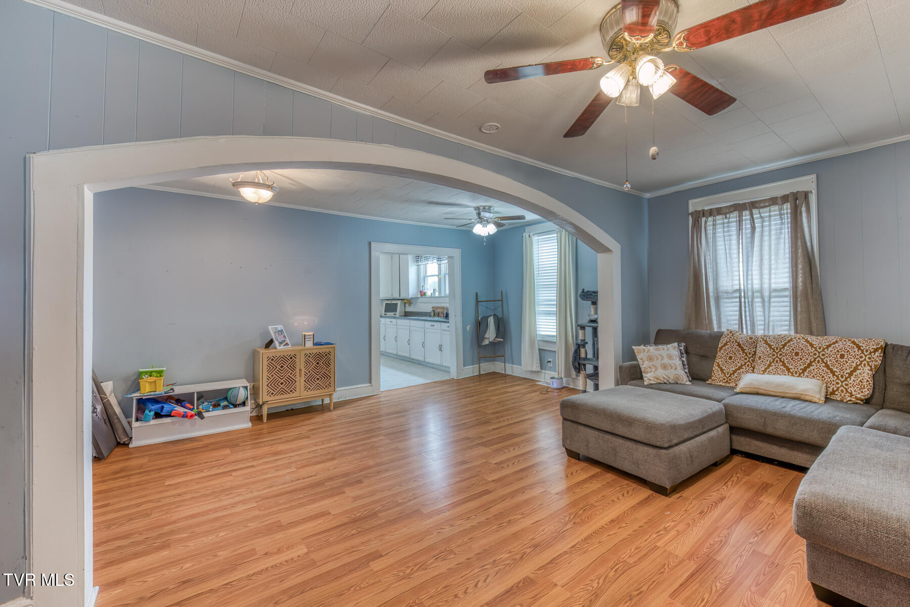 322 Doe Avenue, Elizabethton, Tennessee image 3
