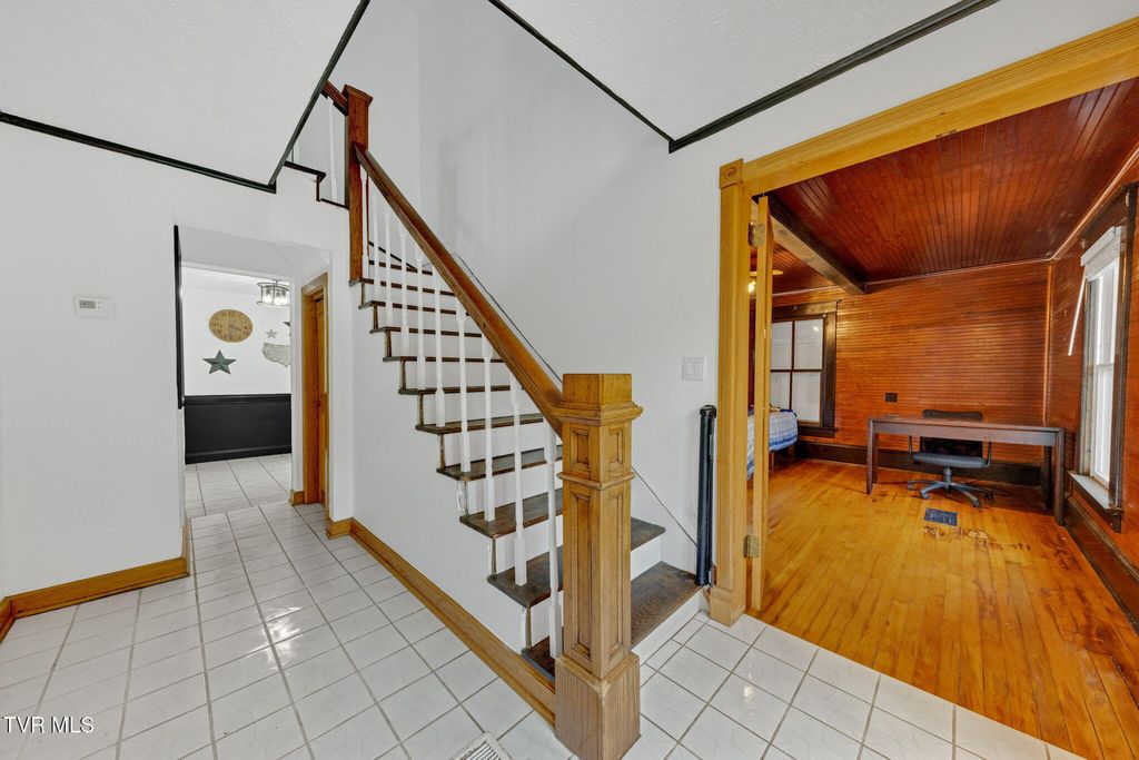 Photo of 530 Deck Valley Road, Bristol, TN 37620 (MLS # 9986236)