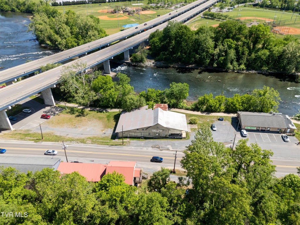 Photo of 18331837 Netherland Inn Road, Kingsport, TN 37660 (MLS # 10001230)