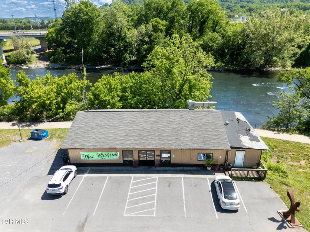 Photo of 18331837 Netherland Inn Road, Kingsport, TN 37660 (MLS # 10001230)