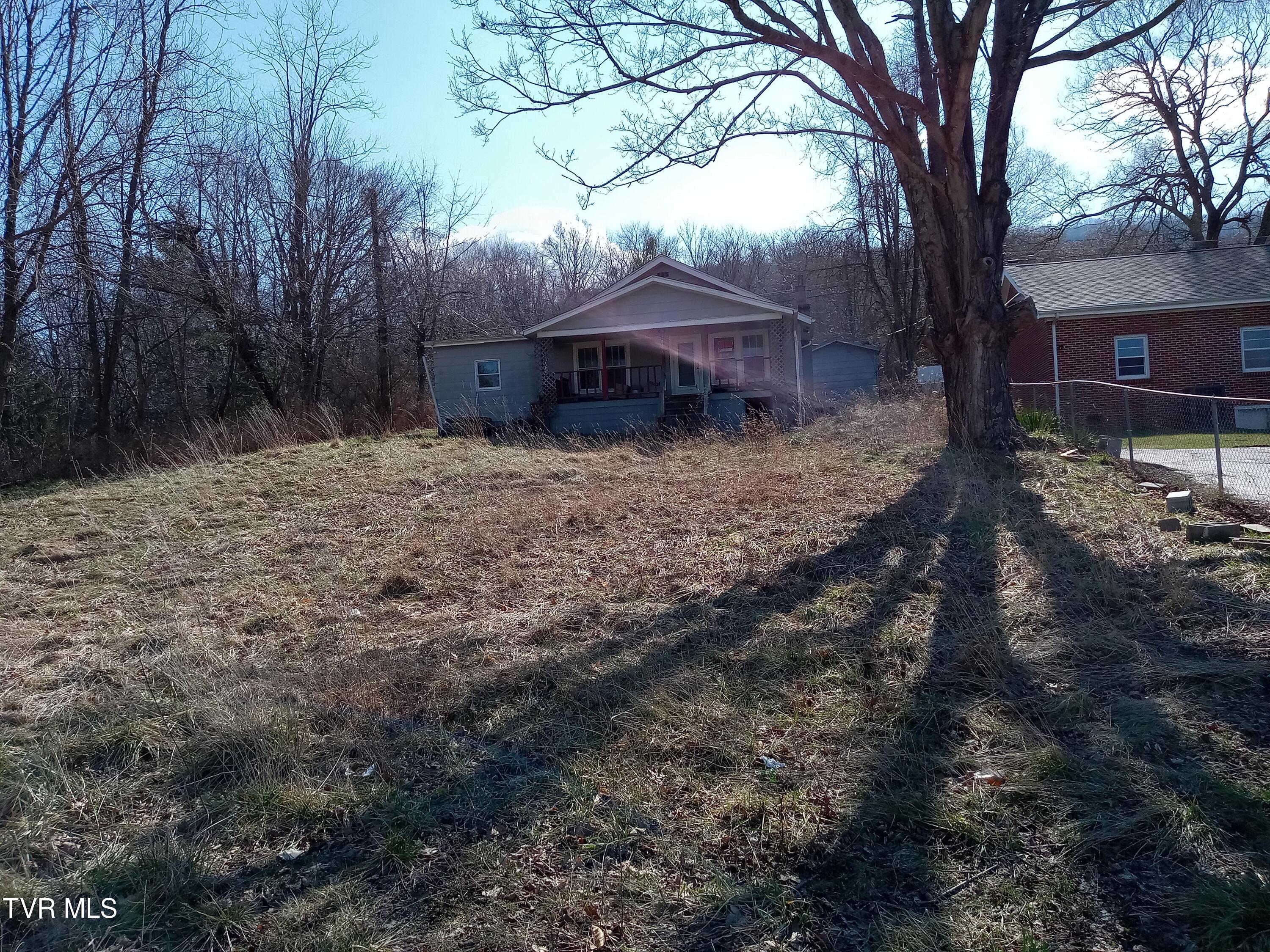 18394 Gov George C. Peery Highway, Pounding Mill, Virginia image 2