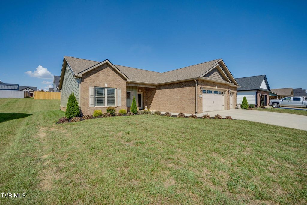 Photo of 1175 Cabot Cove, Jonesborough, TN 37659 (MLS # 9986041)
