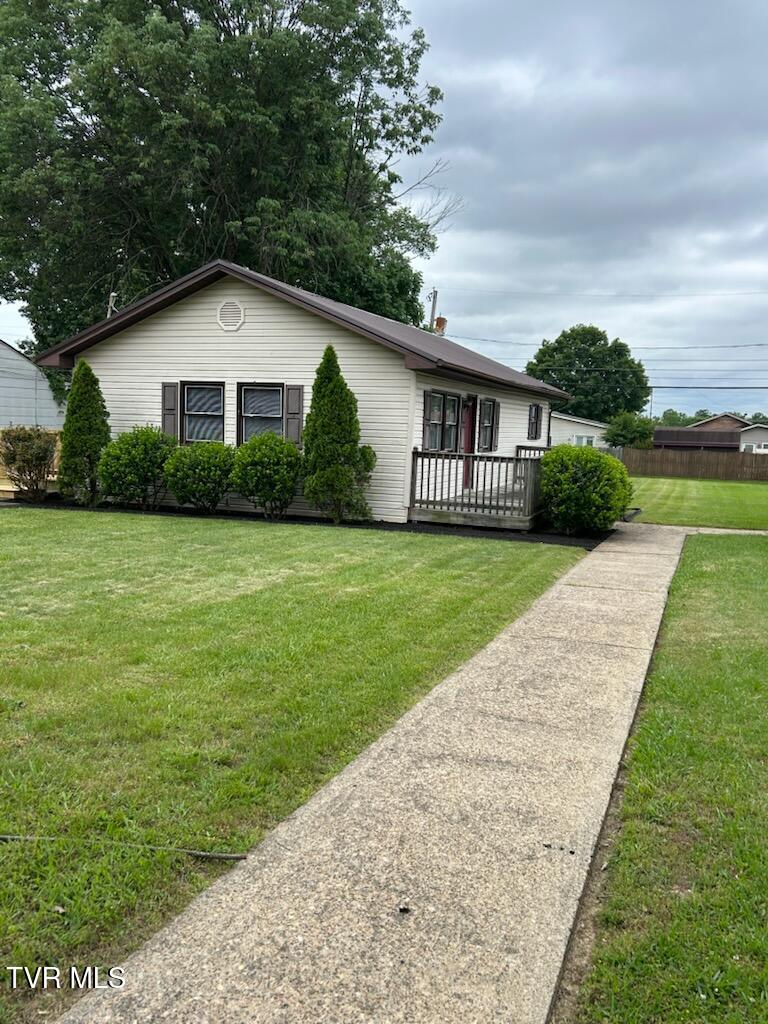 1657 Redwood Drive, Kingsport, Tennessee image 3