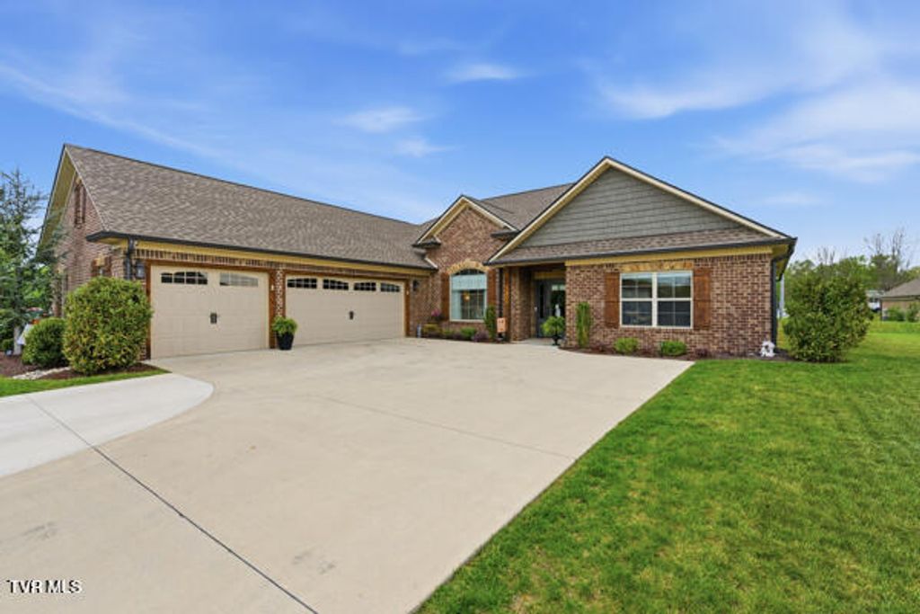 Photo of 5082 Hester Court, Piney Flats, TN 37686 (MLS # 9993599)