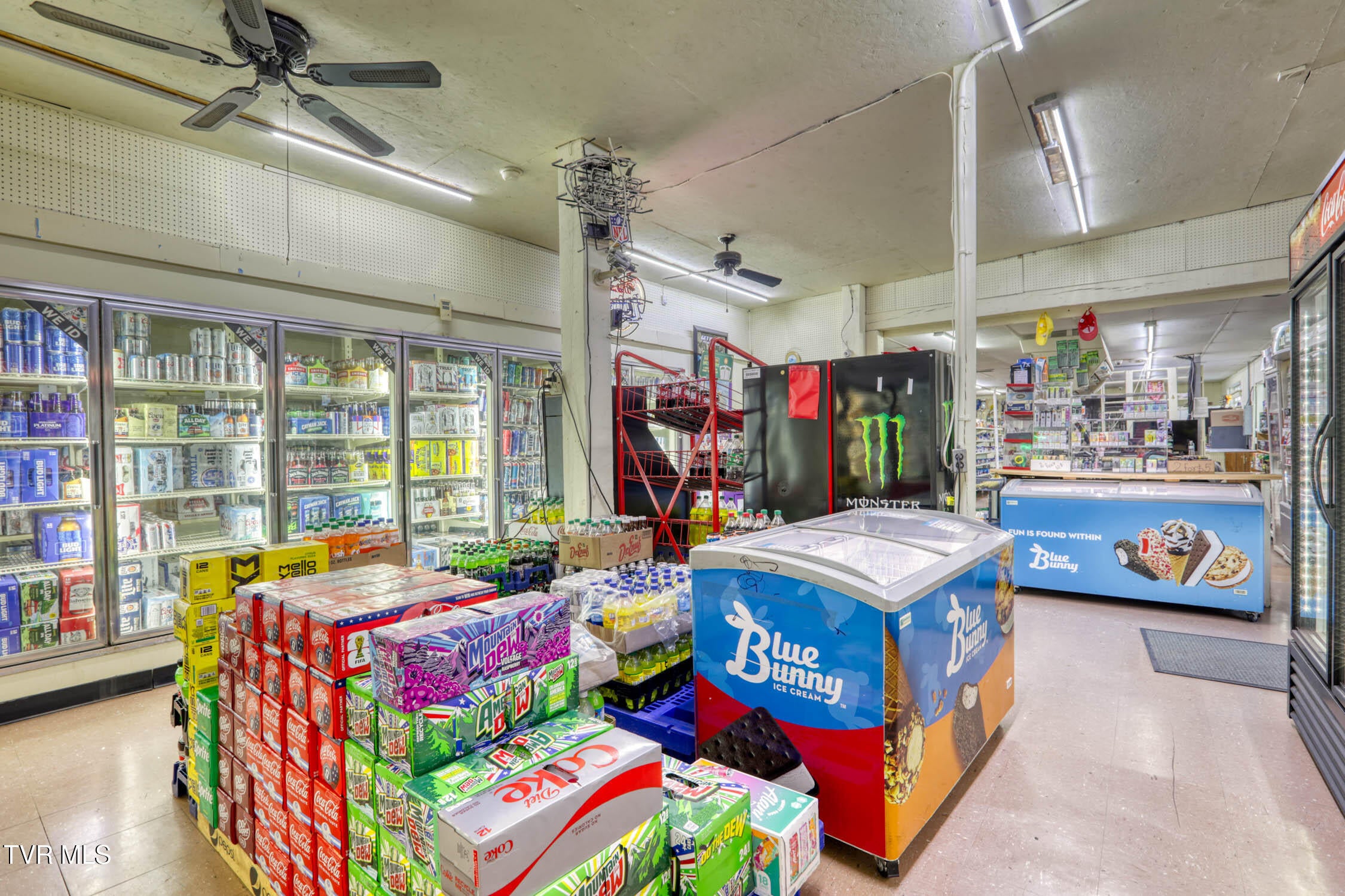 1635 North Highway 70
