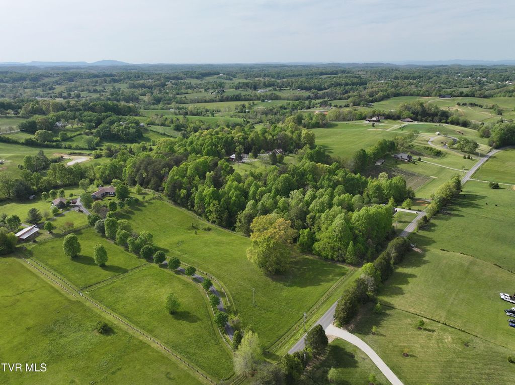 Photo of Tbd Summit Drive, Jonesborough, TN 37659 (MLS # 9994361)