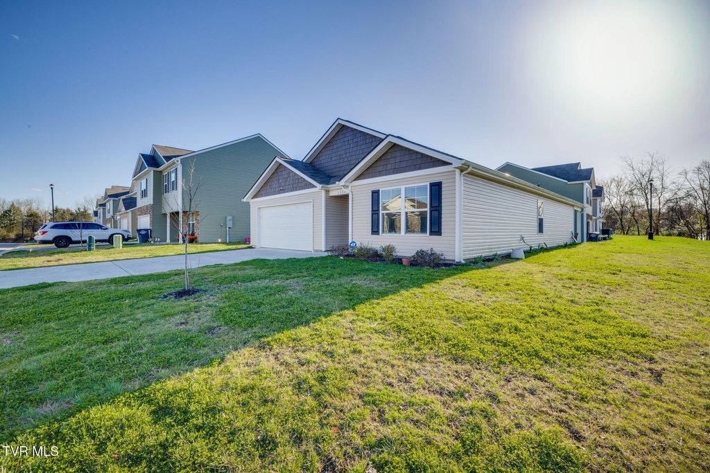 Photo of 1332 Clark Point Road, Kingsport, TN 37660 (MLS # 9992383)