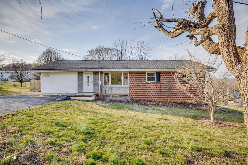 Photo of 118 Sunny Acres, Elizabethton, TN 37643 (MLS # 9991765)