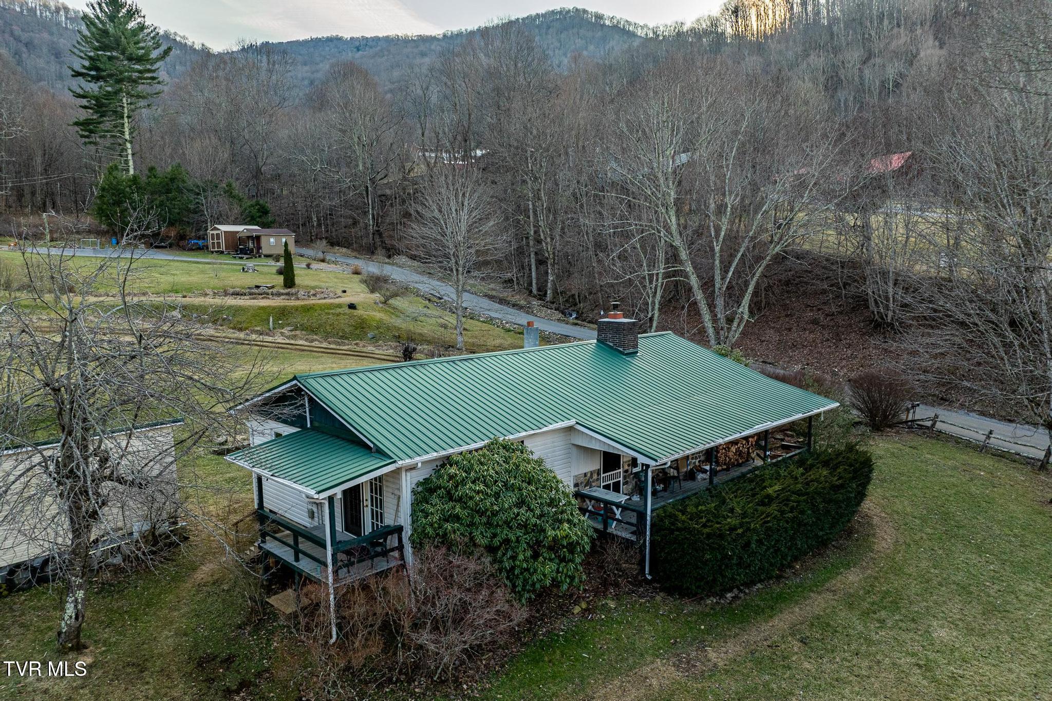 129 Duck Branch Road, Roan Mountain, Tennessee image 7
